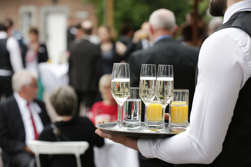 Sektempfang bei einer Hochzeit